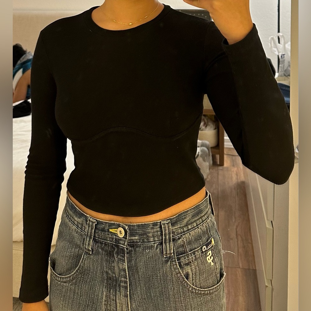 Black Cropped Tight Long Sleeve